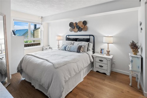 220-2245 James White Blvd, Sidney, BC - Indoor Photo Showing Bedroom