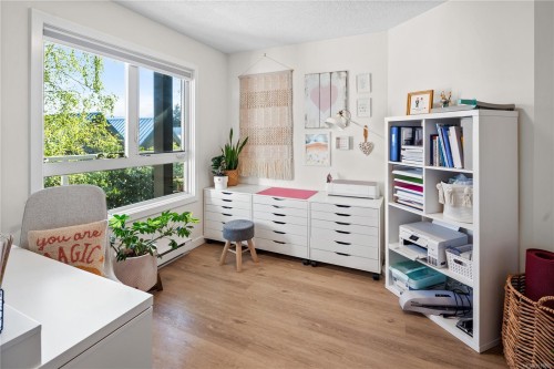 220-2245 James White Blvd, Sidney, BC - Indoor