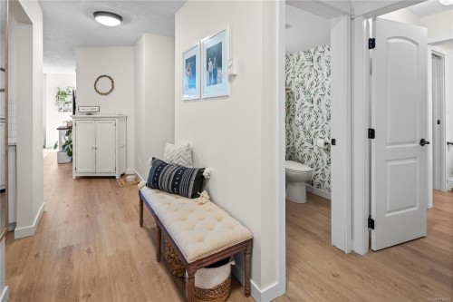 220-2245 James White Blvd, Sidney, BC - Indoor Photo Showing Other Room