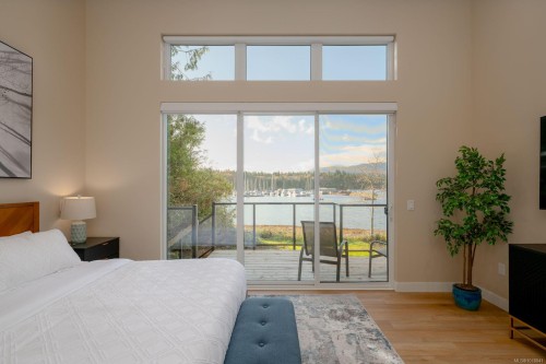 5496 Deep Bay Dr, Bowser, BC 