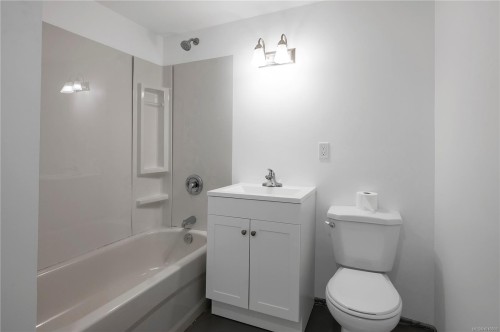 820 10Th Ave, Campbell River, BC 