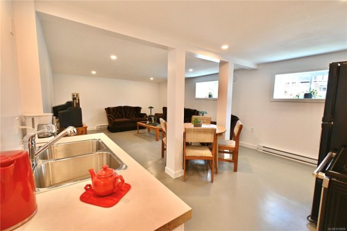 820 10Th Ave, Campbell River, BC 