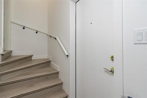 7 Juba St, Winnipeg, MB 