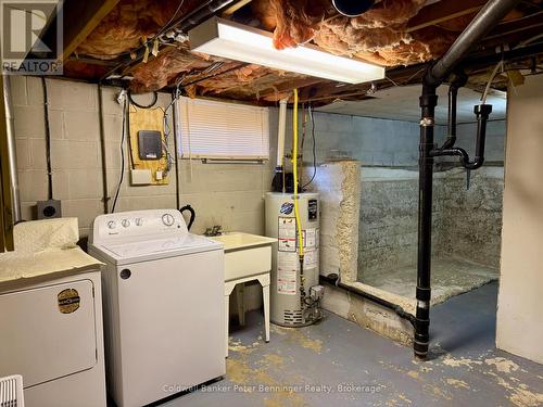 121 Hinks Street, Brockton, ON - Indoor Photo Showing Laundry Room