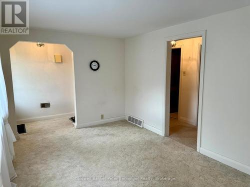 Living room - 121 Hinks Street, Brockton, ON - Indoor Photo Showing Other Room