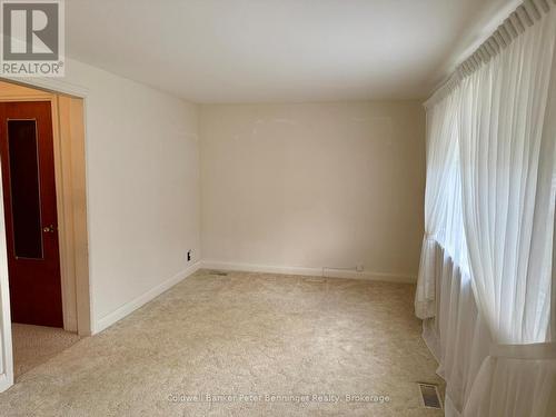 Living room - 121 Hinks Street, Brockton, ON - Indoor Photo Showing Other Room