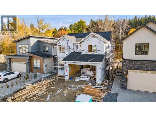 996 Bull Crescent, Kelowna, BC - Outdoor