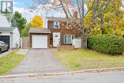 73 HOBART CRESCENT  Ottawa, ON K2H 5S3