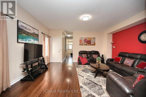 74 Crumlin Crescent, Brampton, ON - Indoor Photo Showing Living Room