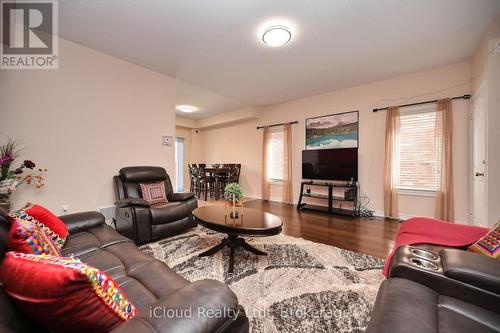 74 Crumlin Crescent, Brampton, ON - Indoor Photo Showing Living Room