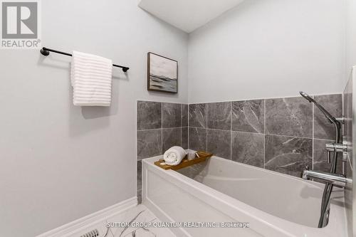 36 Bluestone Crescent, Brampton, ON - Indoor Photo Showing Bathroom