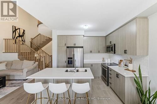 36 Bluestone Crescent, Brampton, ON - Indoor Photo Showing Kitchen With Upgraded Kitchen
