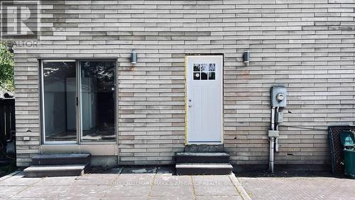 Unit A - 82 Sanford Street, Barrie, ON - Outdoor