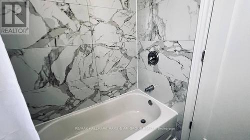 Unit A - 82 Sanford Street, Barrie, ON - Indoor Photo Showing Bathroom