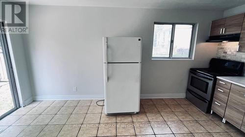 Unit A - 82 Sanford Street, Barrie, ON - Indoor Photo Showing Kitchen