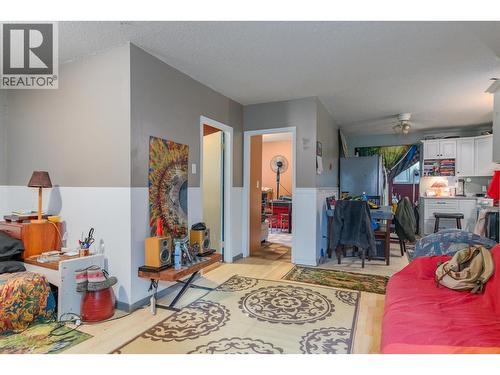 1976 Watson Lane, Fruitvale, BC - Indoor With Fireplace