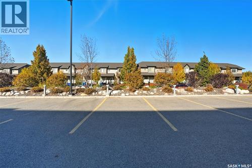 221 235 Evergreen Square, Saskatoon, SK - Outdoor