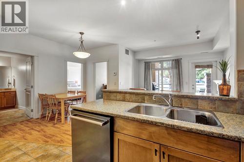 2551 Shoreline Drive Unit# 113, Lake Country, BC - Indoor Photo Showing Kitchen With Double Sink