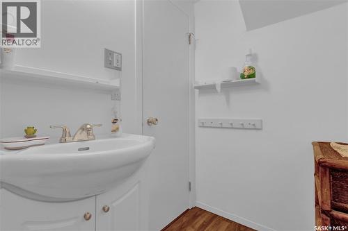 3047 Whitmore Avenue, Regina, SK - Indoor Photo Showing Bathroom