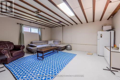 32 Melbourne Street E, Kawartha Lakes (Lindsay), ON - Indoor Photo Showing Basement