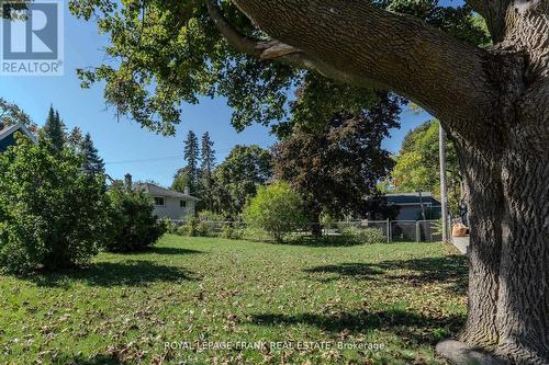 32 Melbourne Street E, Kawartha Lakes (Lindsay), ON - Outdoor