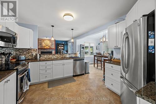 26 Miller Place, Loyalist (Amherstview), ON - Indoor Photo Showing Kitchen With Upgraded Kitchen