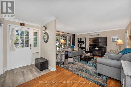 43 Blacksmith Road, Rideau Lakes, ON - Indoor Photo Showing Living Room