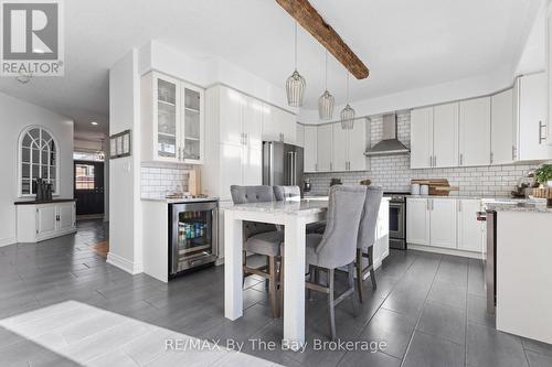 77 Lockerbie Crescent, Collingwood, ON - Indoor Photo Showing Kitchen With Upgraded Kitchen