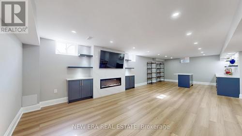 187 Purple Creek Road, Vaughan, ON - Indoor With Fireplace