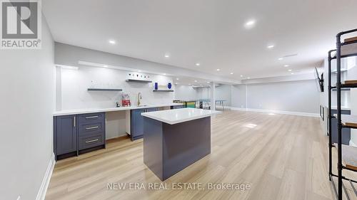 187 Purple Creek Road, Vaughan, ON - Indoor Photo Showing Kitchen With Upgraded Kitchen