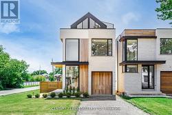 739 EBONY AVENUE  Mississauga, ON L5E 1V9