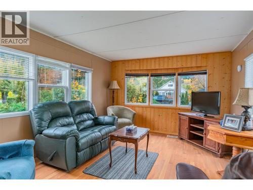 320 3Rd Avenue, Castlegar, BC 