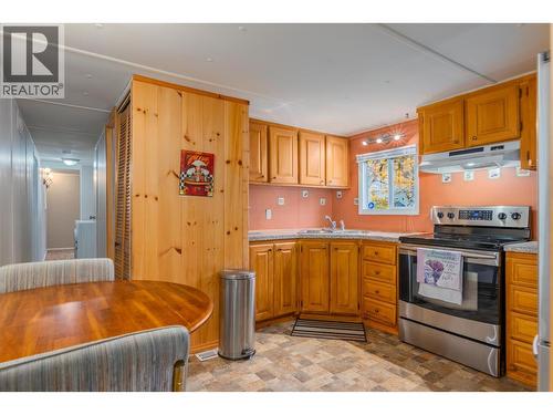 320 3Rd Avenue, Castlegar, BC 