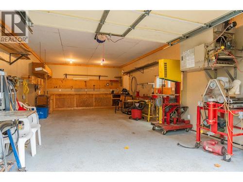 320 3Rd Avenue, Castlegar, BC 