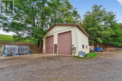 272 Raglan Road W, Oshawa, ON - Outdoor