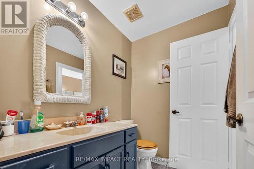 272 Raglan Road W, Oshawa, ON - Indoor Photo Showing Bathroom
