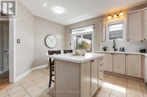 26 Wilshire Drive, Whitby, ON - Indoor Photo Showing Kitchen