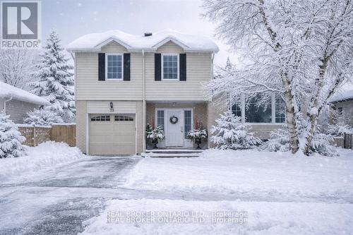 33 PORTER CRESCENT  Barrie, ON L4M 5H8