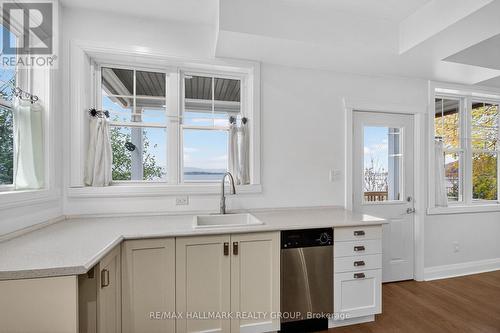 500 Bayview Drive, Ottawa, ON - Indoor