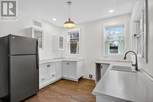 500 Bayview Drive, Ottawa, ON - Indoor Photo Showing Kitchen