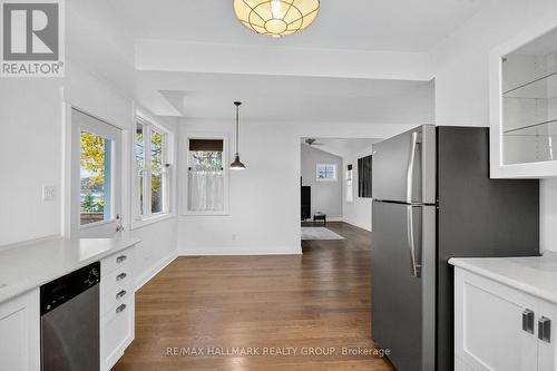 500 Bayview Drive, Ottawa, ON - Indoor Photo Showing Kitchen