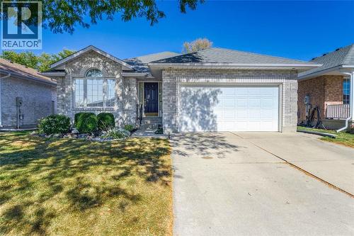 26 BROOK VIEW COURT  Sarnia, ON N7W 1C2