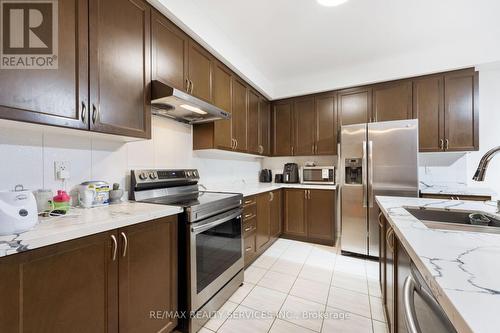 20 Cherry Taylor Avenue, Cambridge, ON - Indoor Photo Showing Kitchen