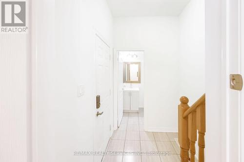 20 Cherry Taylor Avenue, Cambridge, ON - Indoor Photo Showing Other Room