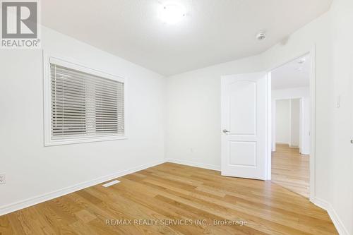 20 Cherry Taylor Avenue, Cambridge, ON - Indoor Photo Showing Other Room