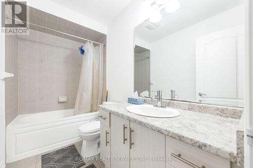 20 Cherry Taylor Avenue, Cambridge, ON - Indoor Photo Showing Bathroom