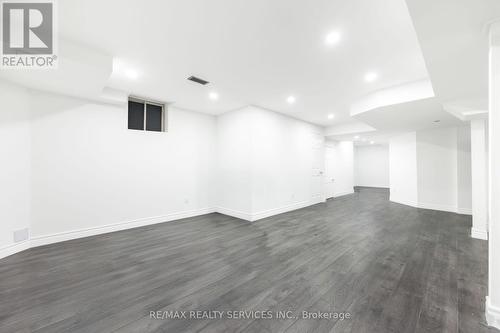 20 Cherry Taylor Avenue, Cambridge, ON - Indoor Photo Showing Other Room