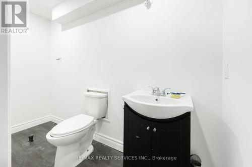 20 Cherry Taylor Avenue, Cambridge, ON - Indoor Photo Showing Bathroom