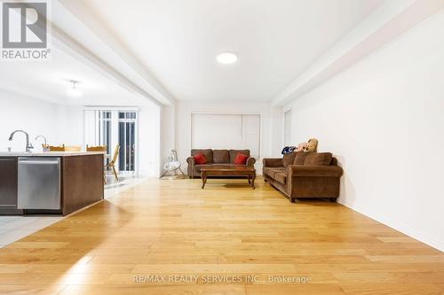 20 Cherry Taylor Avenue, Cambridge, ON - Indoor