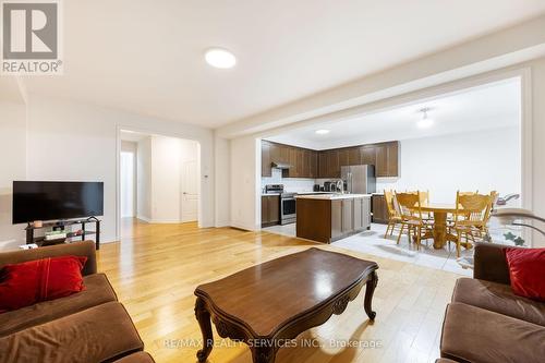 20 Cherry Taylor Avenue, Cambridge, ON - Indoor Photo Showing Living Room